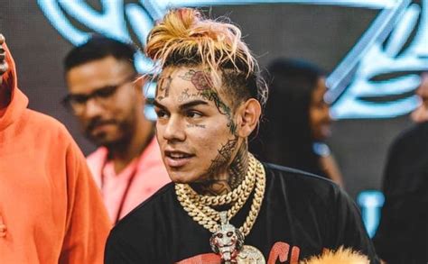 6ix9ine lucía de esta sorprendente forma antes de。